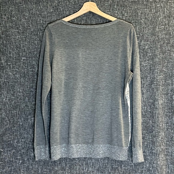 Fine knit Tommy Hilfiger sweater. Studded sparkle Aztec design - Picture 3 of 8